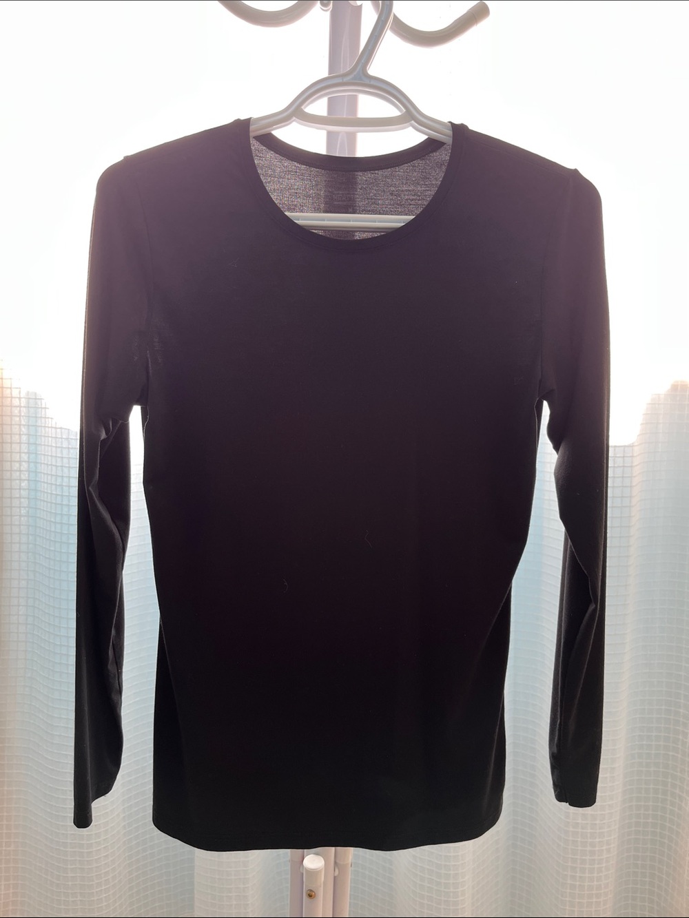 Uniqlo Classic Black Long-Sleeve Women’s Crew Neck Shirt